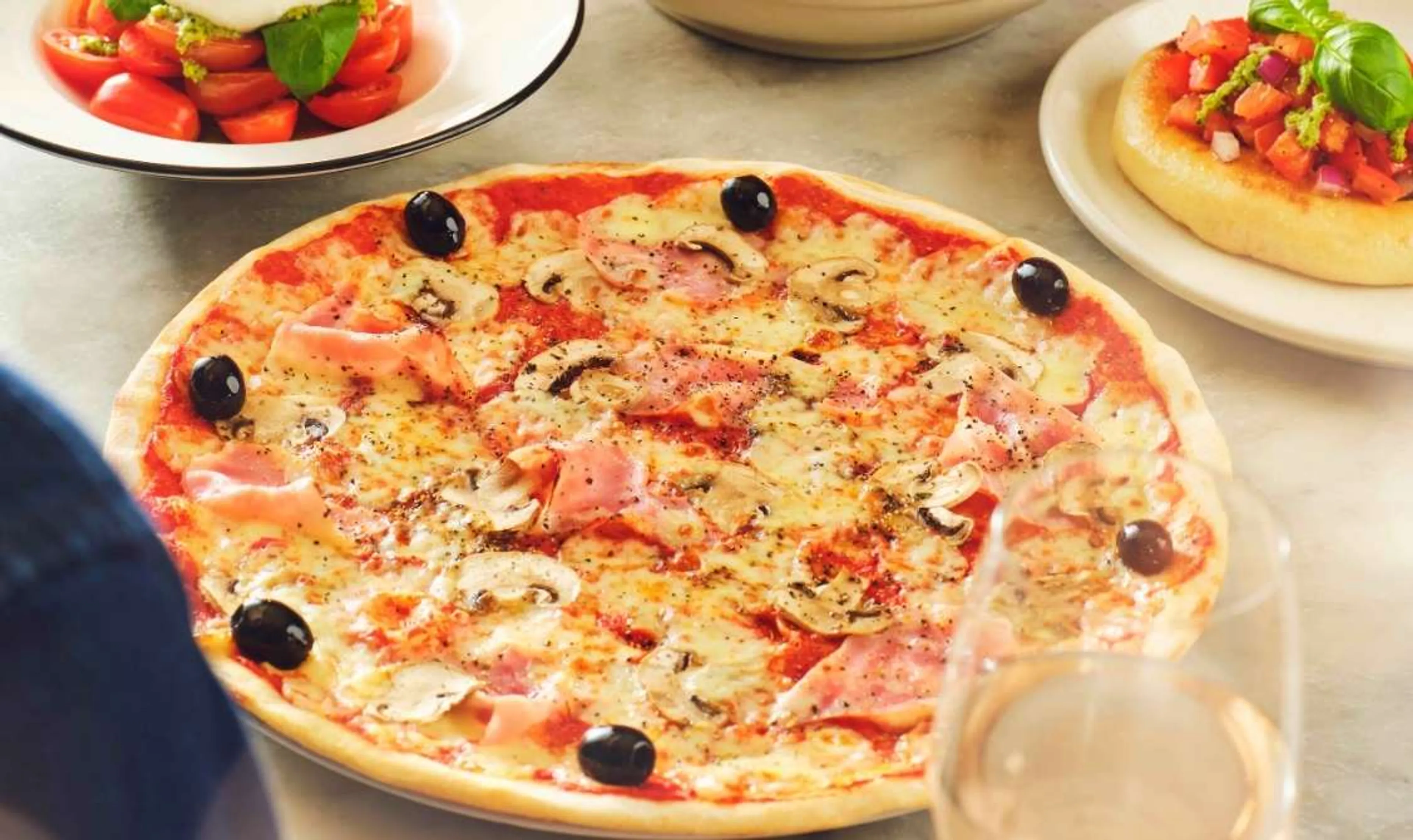 30% Off Food & Drink (Sun-Fri)