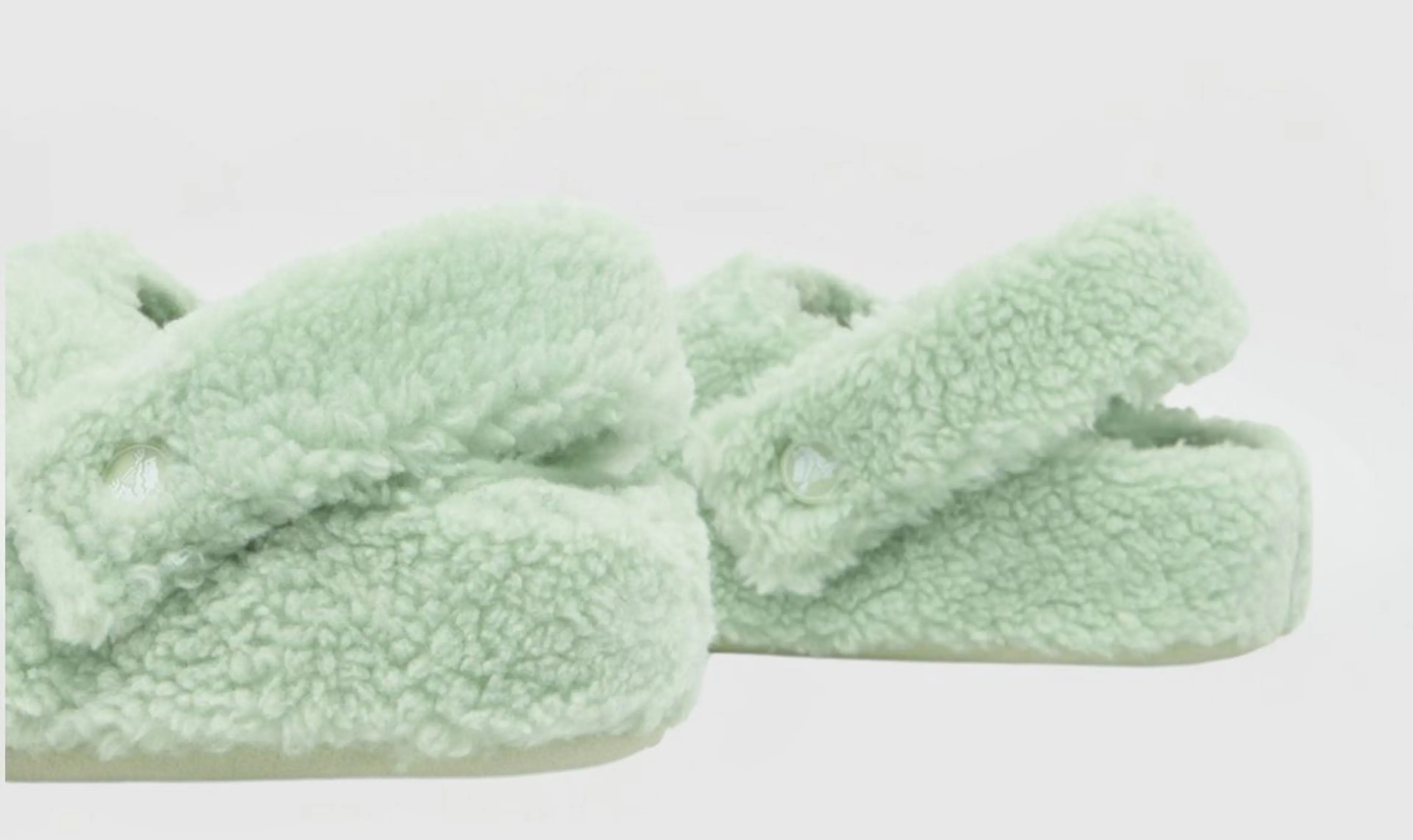 10% Off Crocs