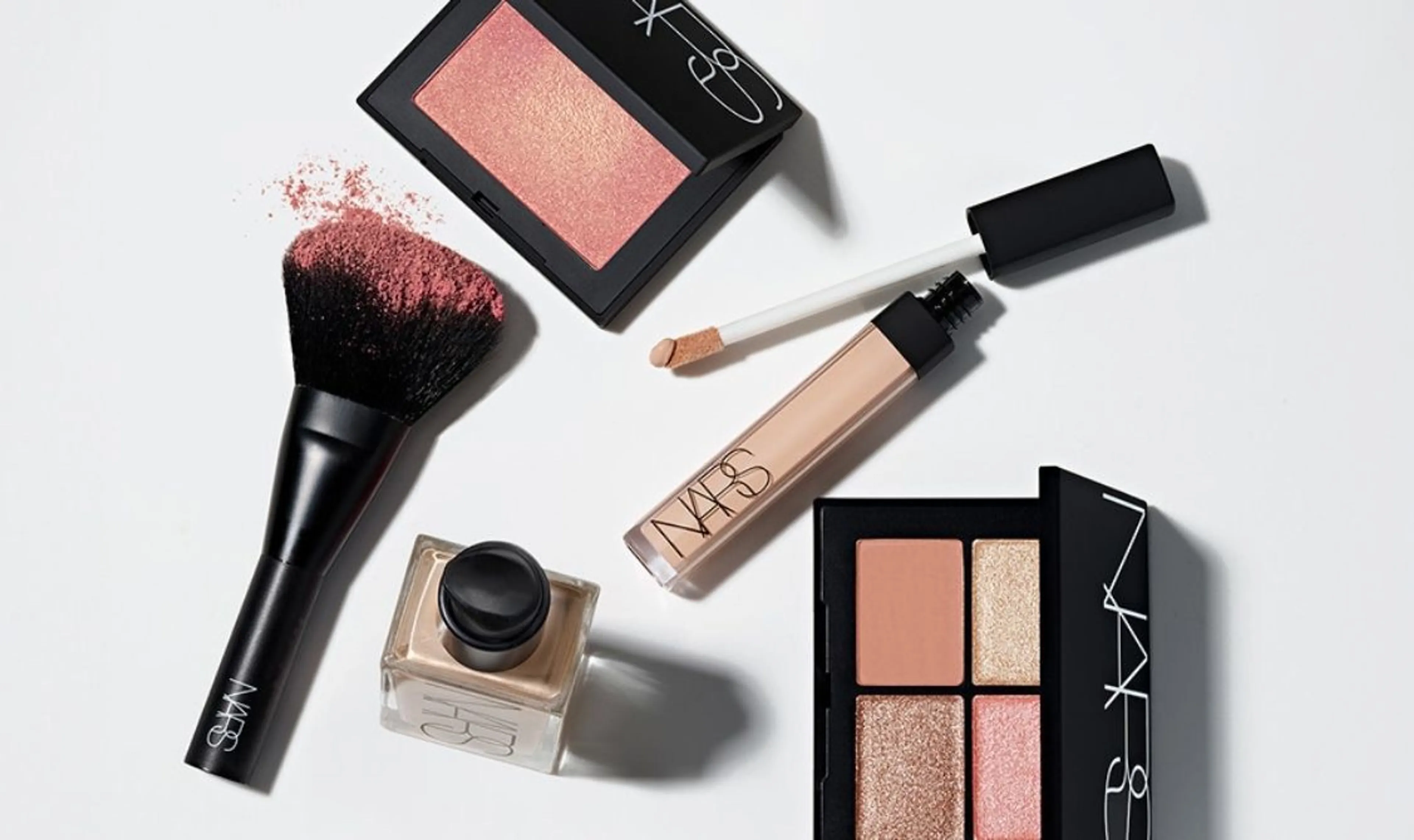 15% Off Sitewide + Free Gift