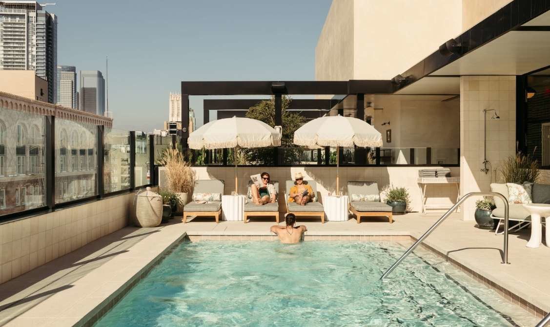 Hotels.com