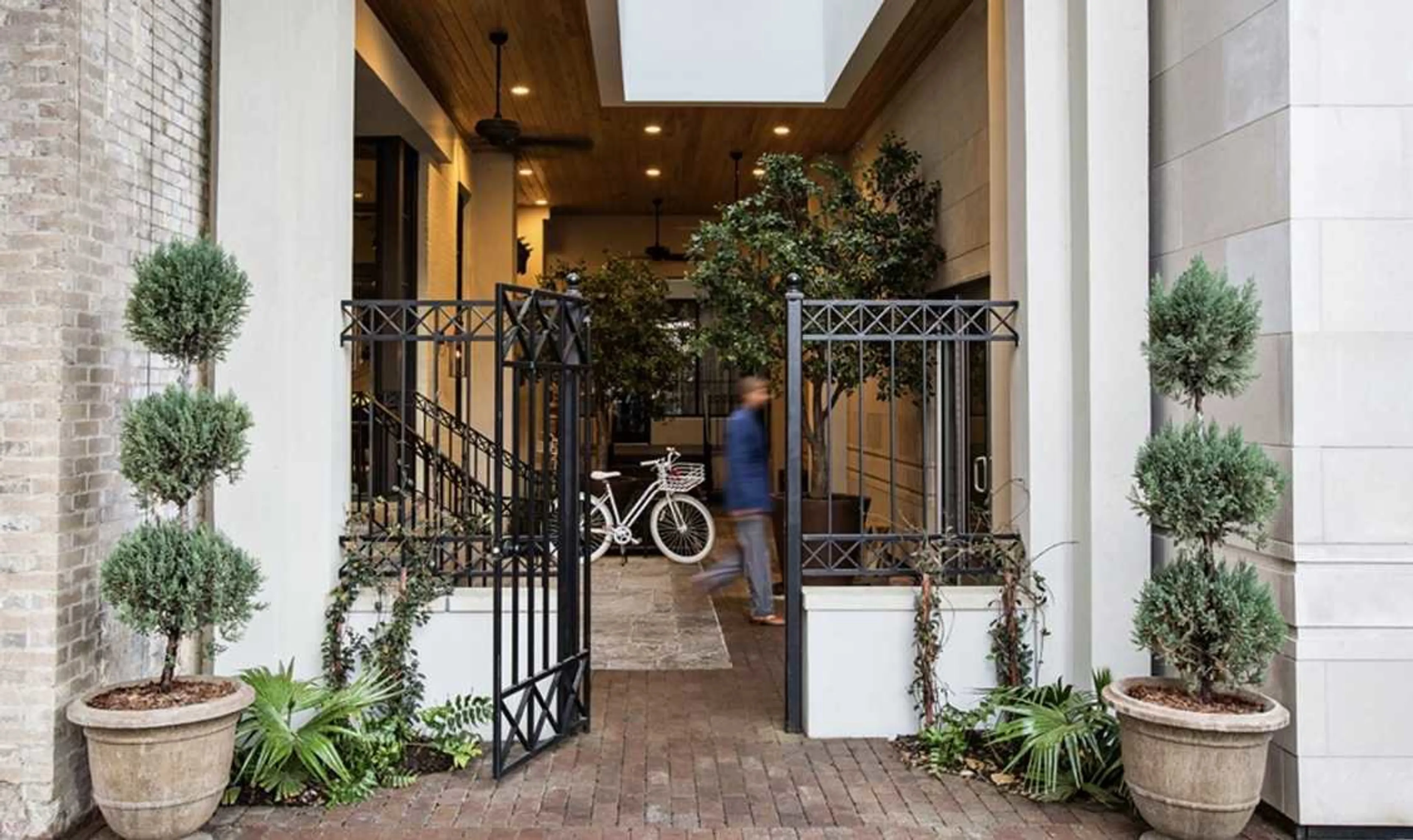 Stay 10 nights, get £100 back in Hotels.comCash