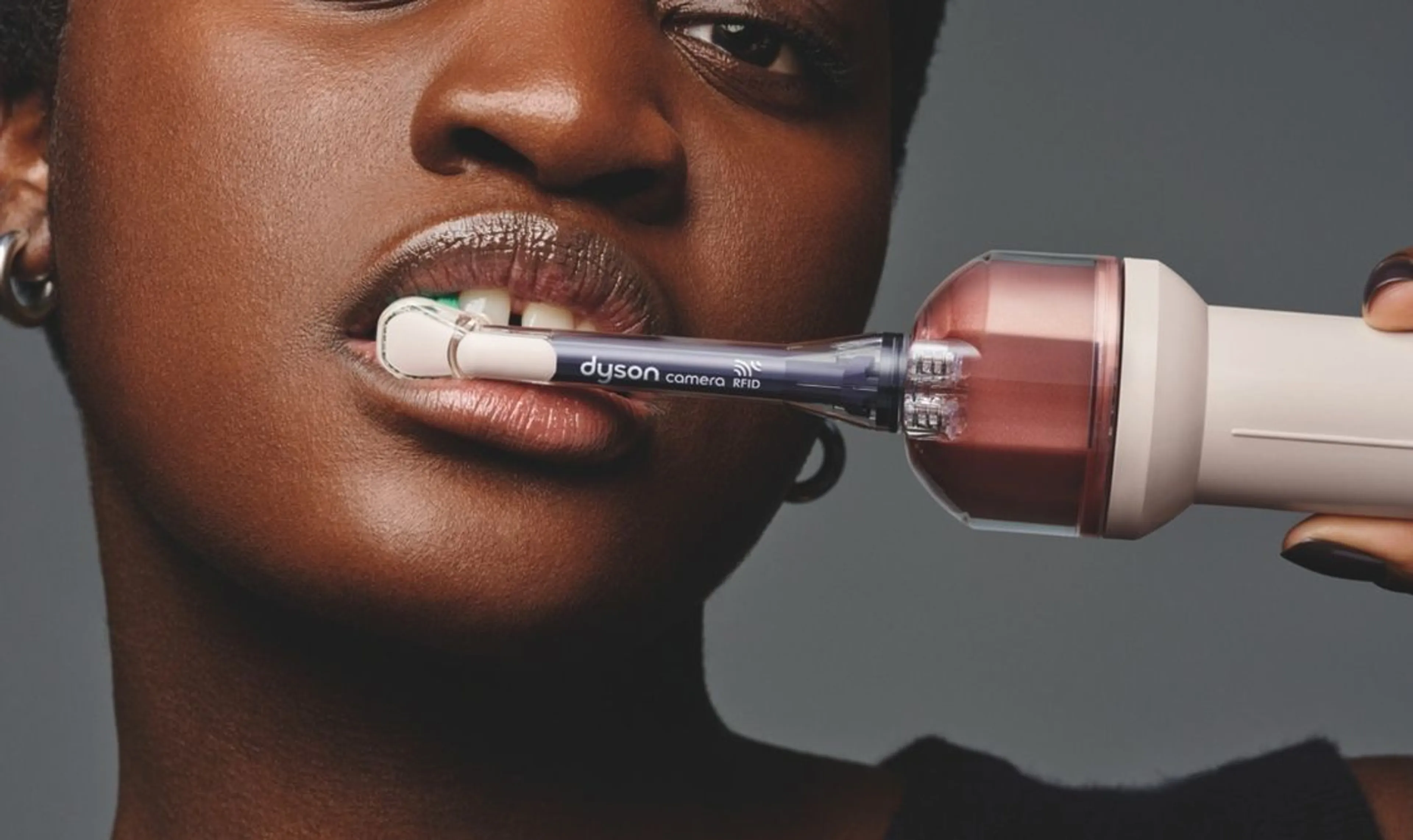 New Dyson CameraJet™ electric toothbrush + FREE Spearmint Starter Kit