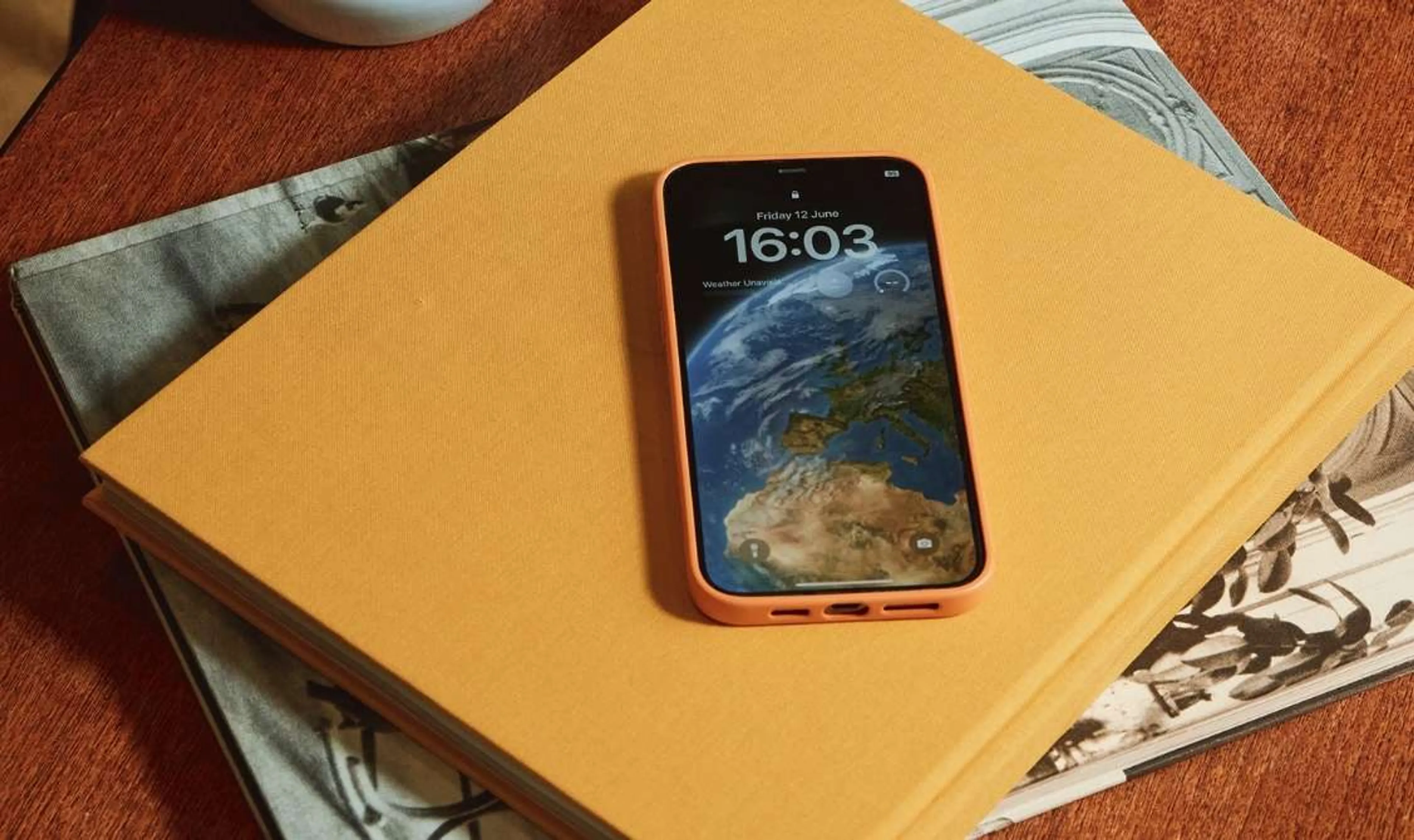 iPhone 18 Pro from £36/month + 1st SIM month free