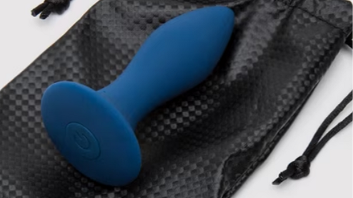 Win a FREE Vibrating Butt Plug + Lube ⚡️