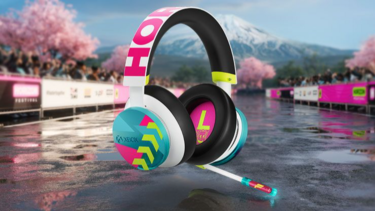 Win 1 of 5 Forza Horizon 6 Headsets!