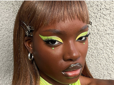 Standing Out💁‍♀️