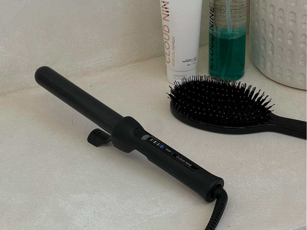 Discover a kinder way to curl with The Curling Wand, for just £99. 