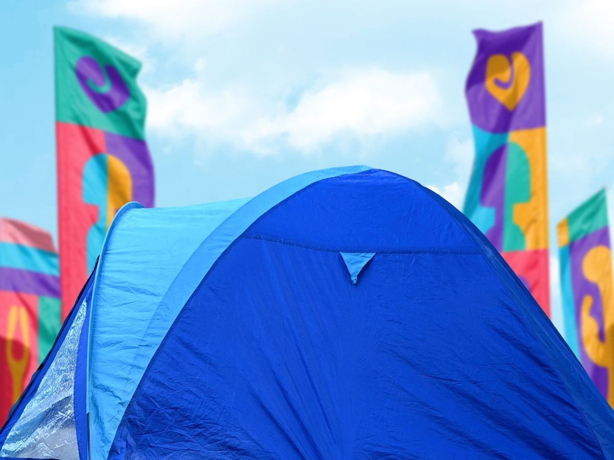 Ever wondered how to have sex in a small tent? 👀️