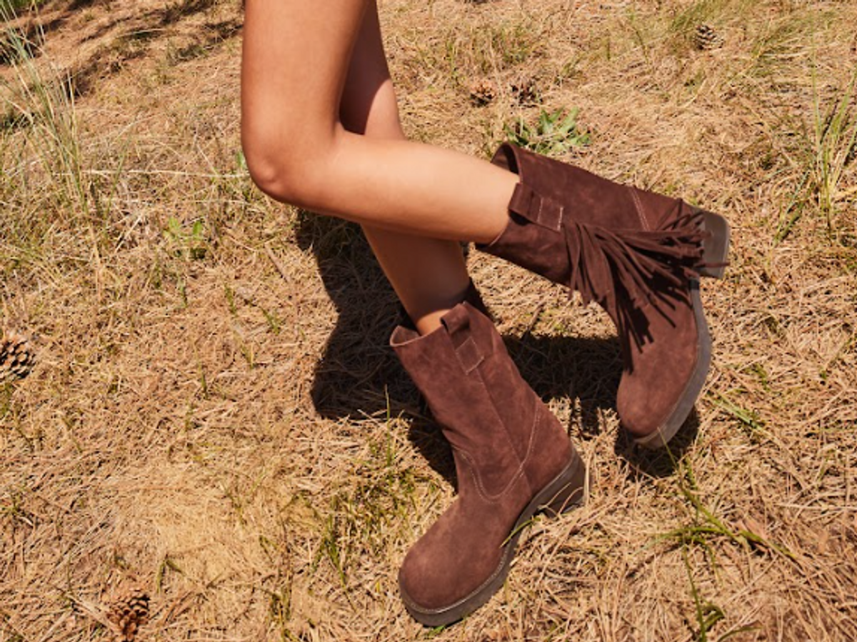 The hype is real - these styles are stealing the spotlight. ☀️