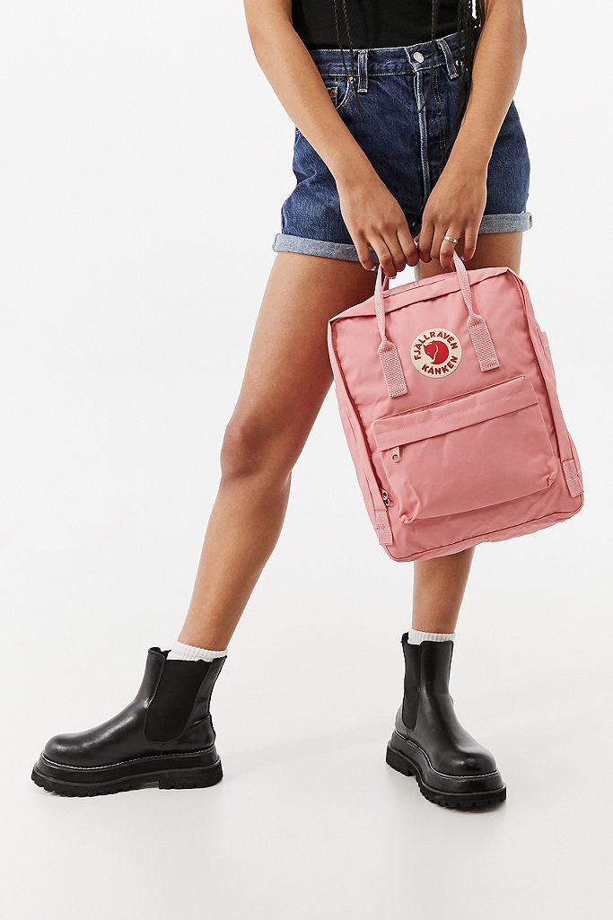 Urban Outfitters Jusqu’à -75% - UNiDAYS réduction pour les étudiants