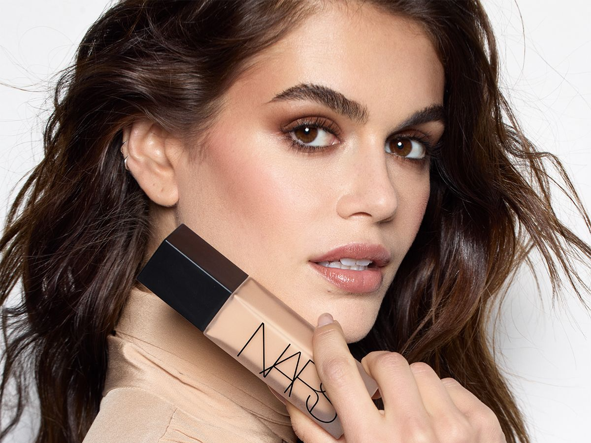 New in: Natural Matte Longwear Foundation is here! Find your shade today 🖤