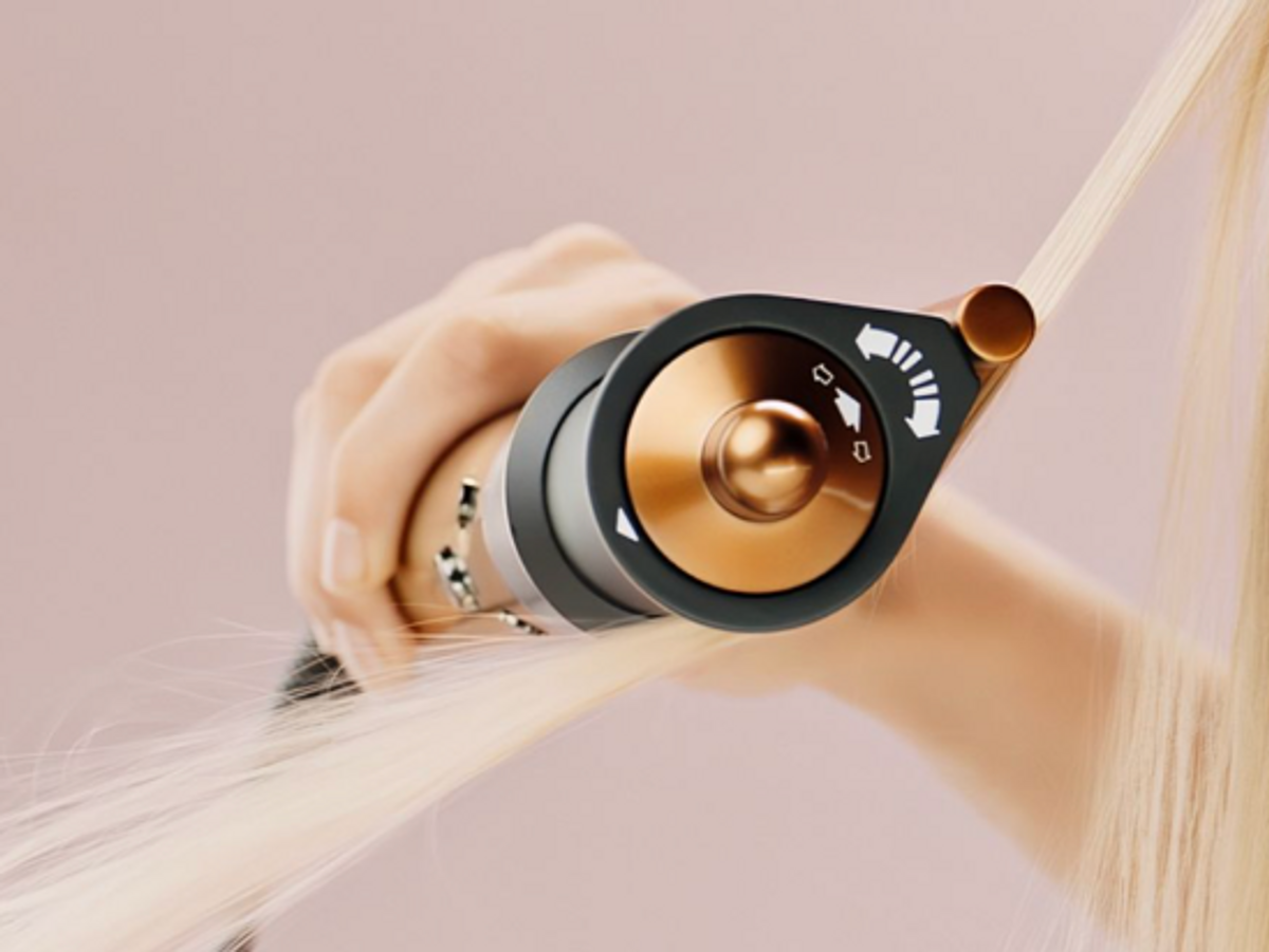 Curl. Shape. Smooth and hide flyaways.