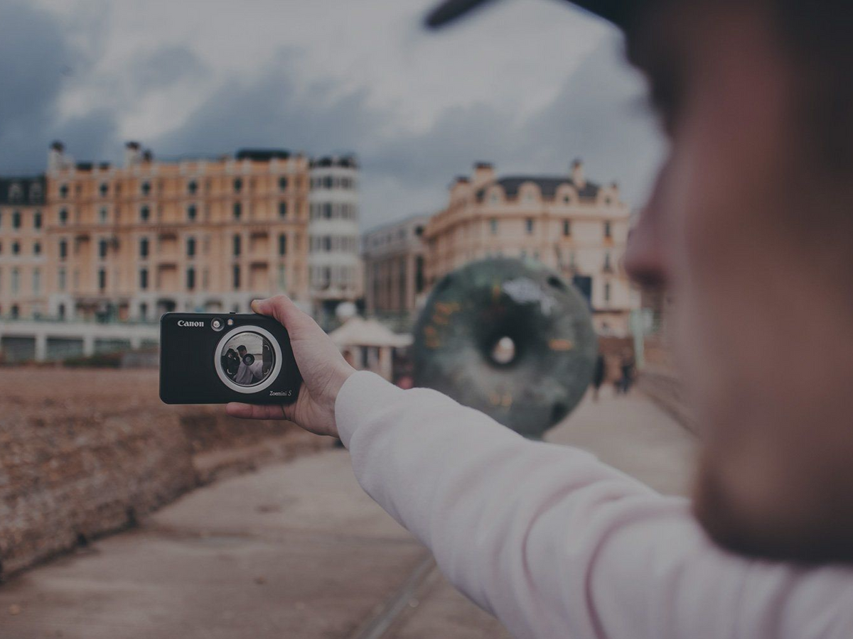 Sviluppa il tuo stile con le fotocamere istantanee