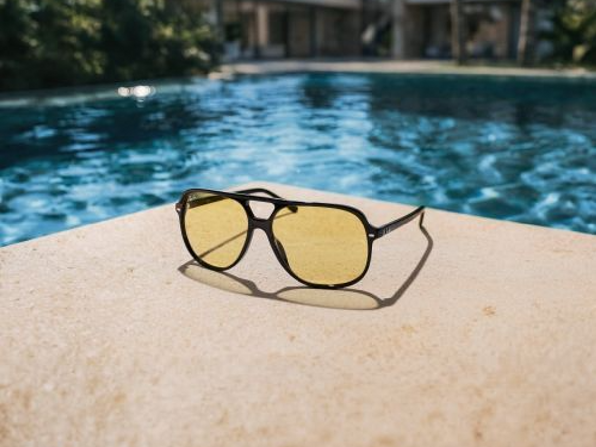 Retro Revival - 90s & Y2K Icons