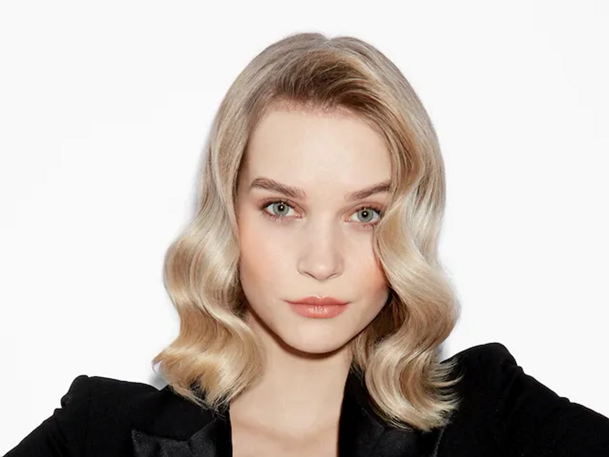 HAIRSTYLES FOR SHORT HAIR