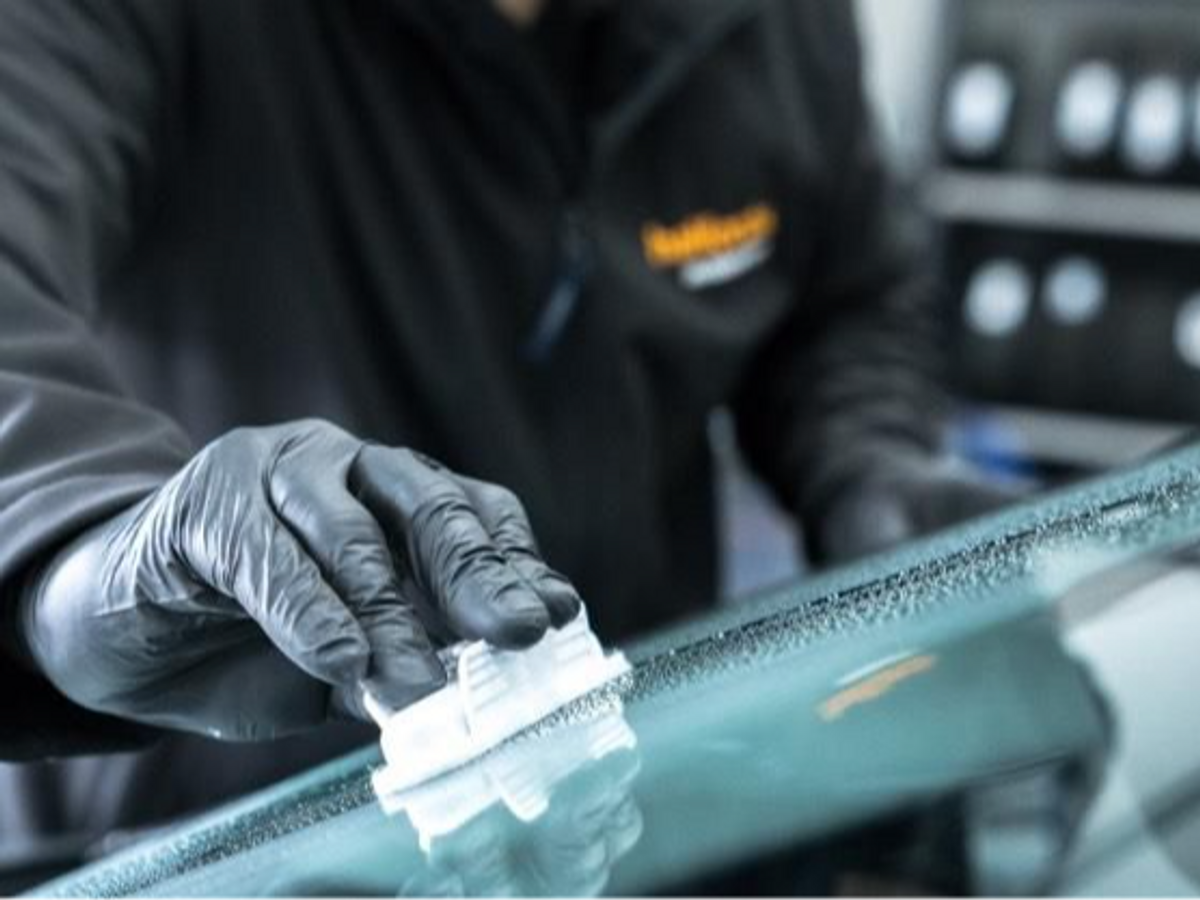 Improve visibility while driving by 35% with Duxback treatment 💧