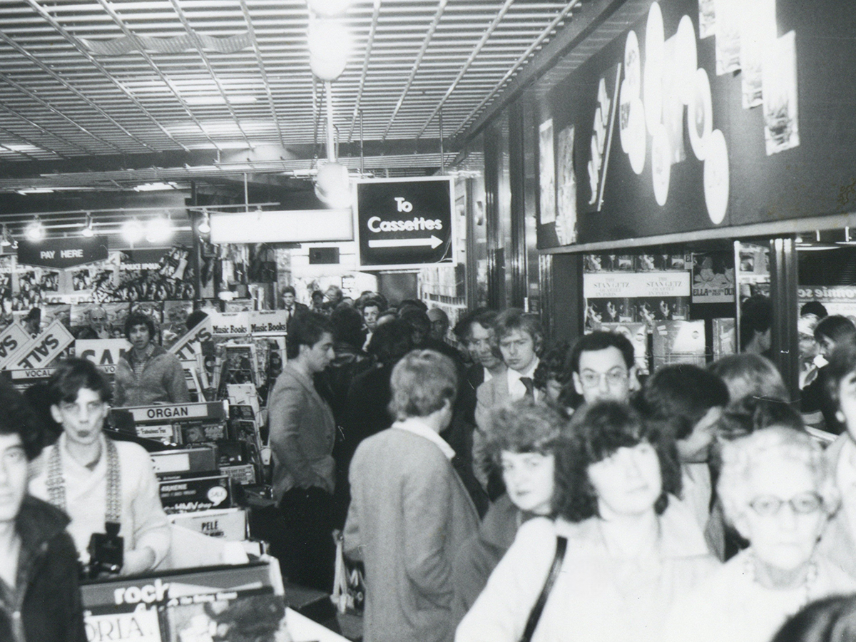 Link Unidays & hmv 👉 get 10% off in-store & online