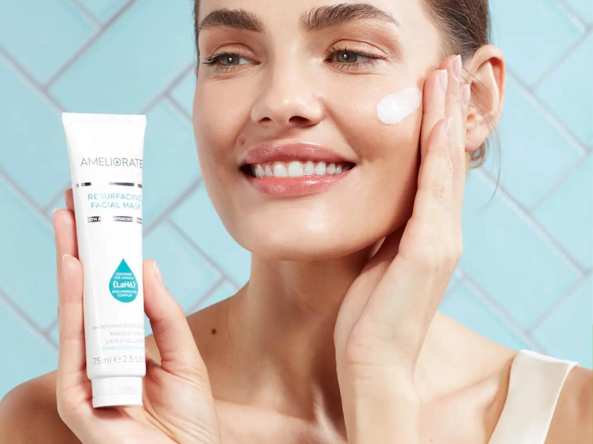 Discover Skin Hydrating LaH6...