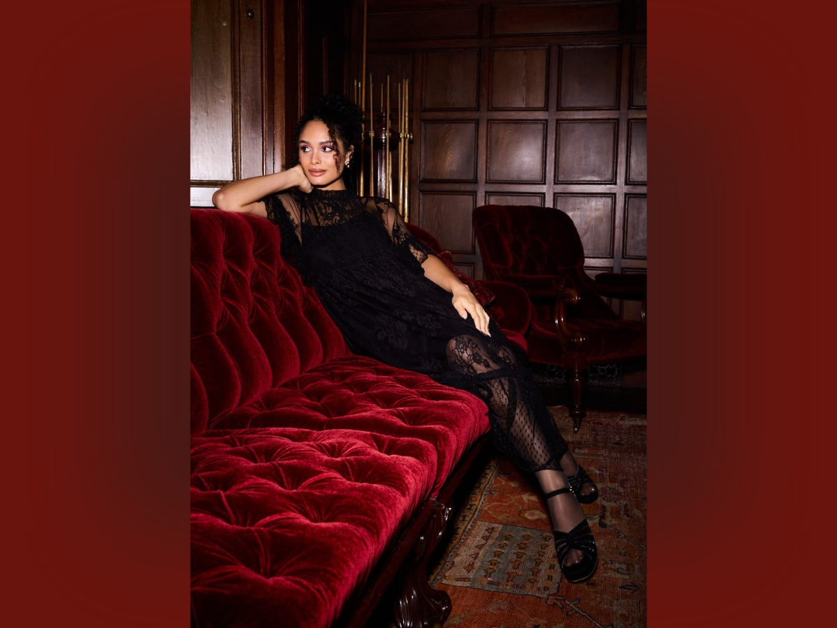 Velvet Evenings, Vampy Moods 🩸