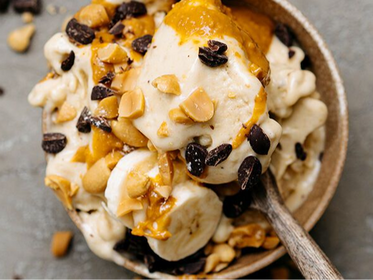 Transition to warmer weather with this frozen recipe!🍦