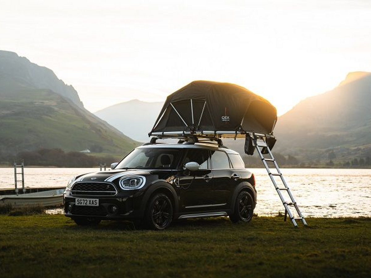 See how to set up the Oex Vertex Lite Roof tent. 