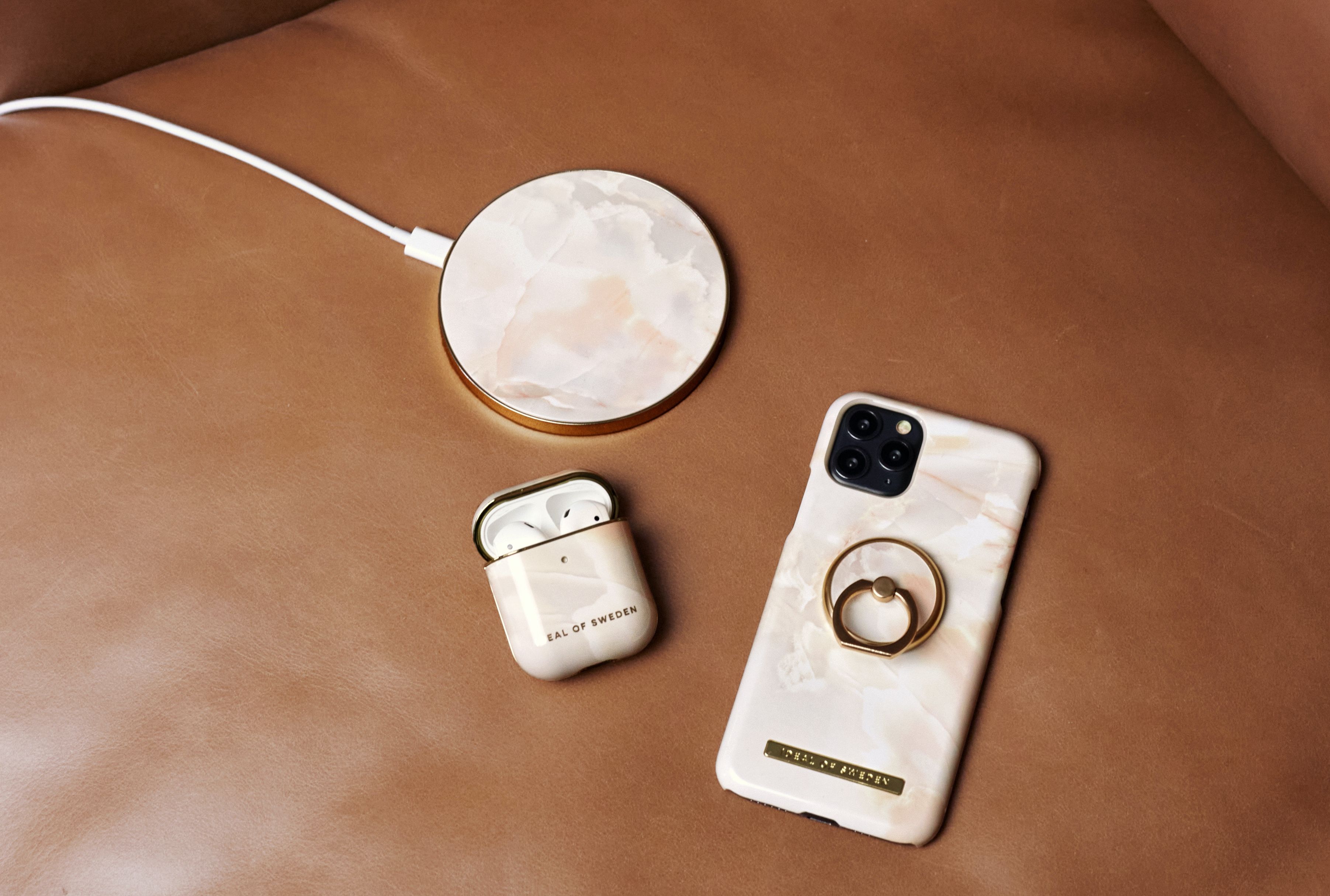 Accessories of Attraction