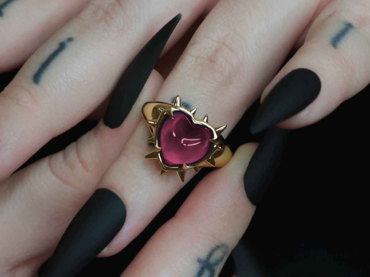 EMO. Spiked Heart Mood Ring