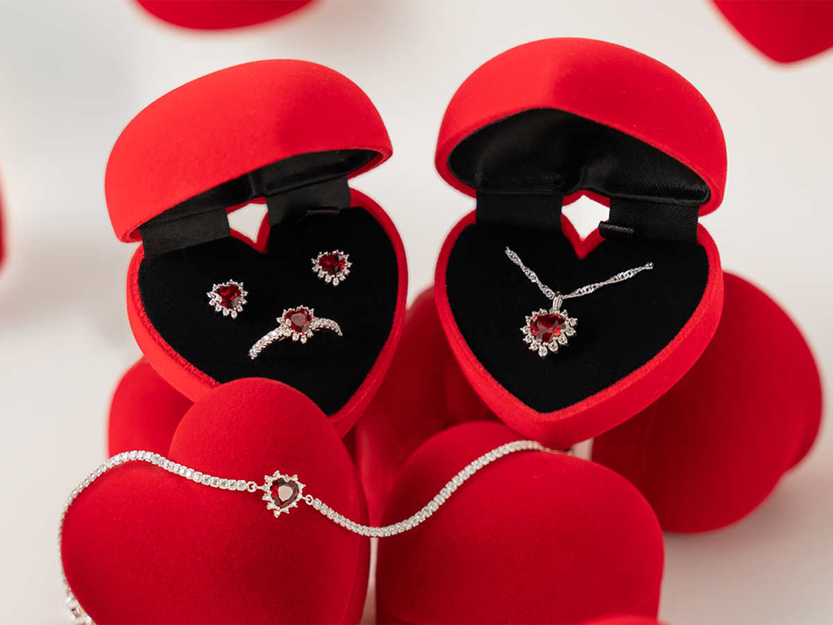 Une élégance intemporelle : découvre les nouveaux bijoux Thomas Sabo Jewellery.