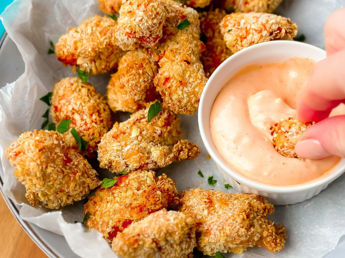 Air Fryer popcorn chicken with sriracha mayo recipe
