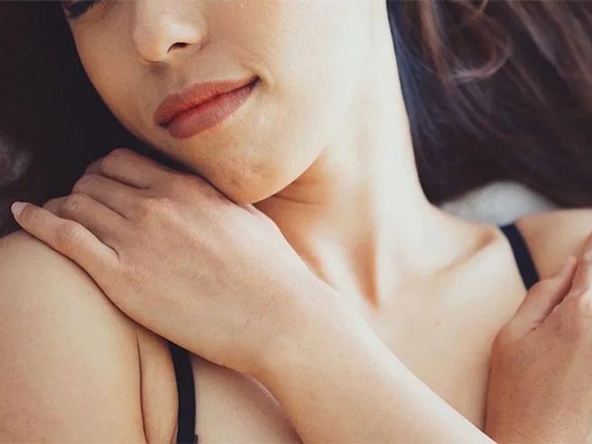 How to Take the Most Flattering Lingerie Photos