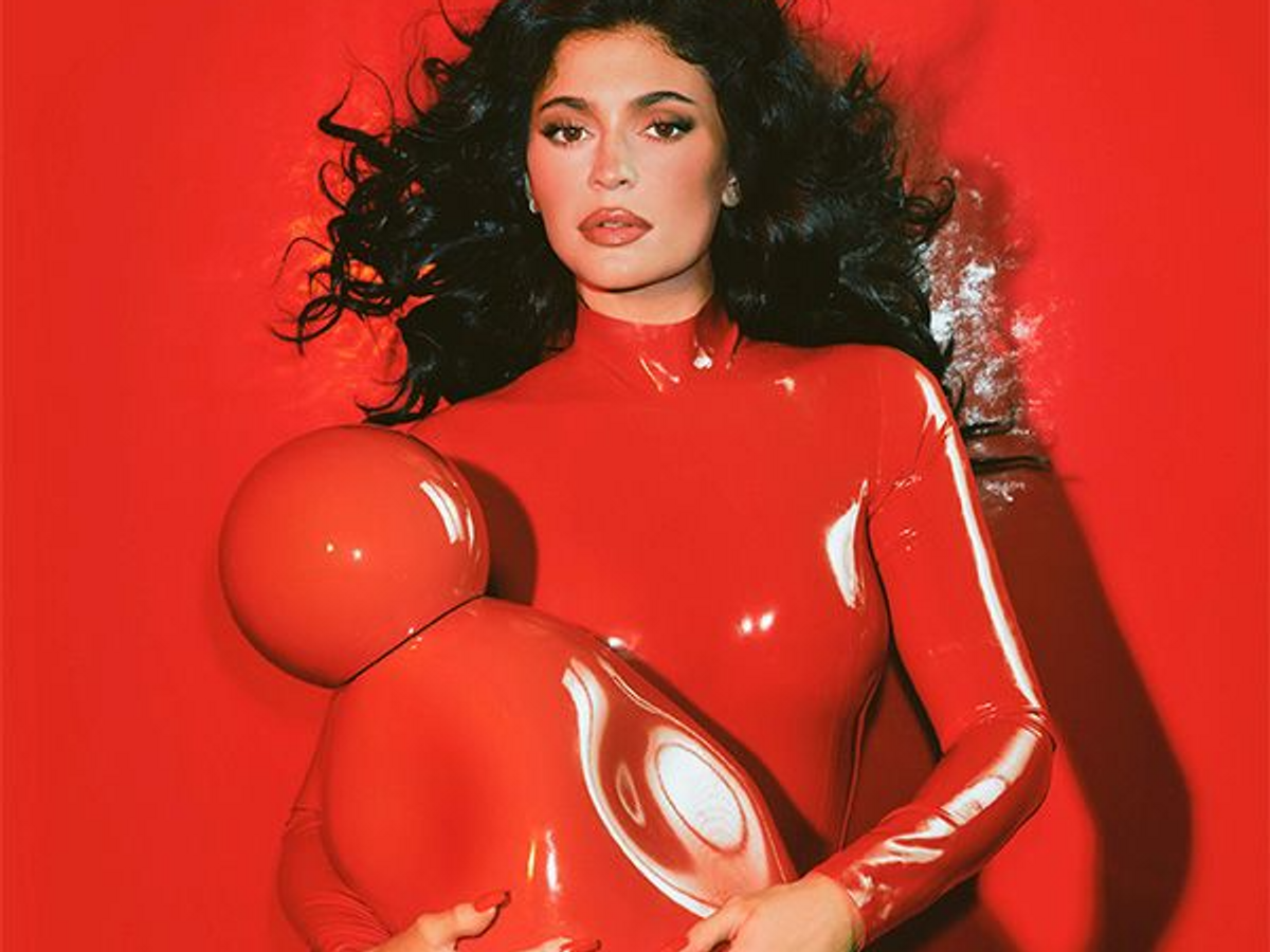 🔥New and Trending: Kylie Jenner Cosmic Intense