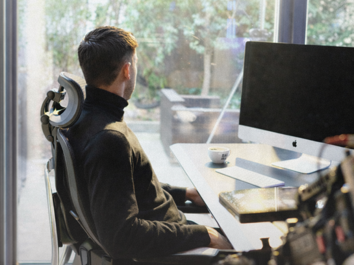 Guess Who? FlexiSpot Europe’s first brand ambassador is coming!