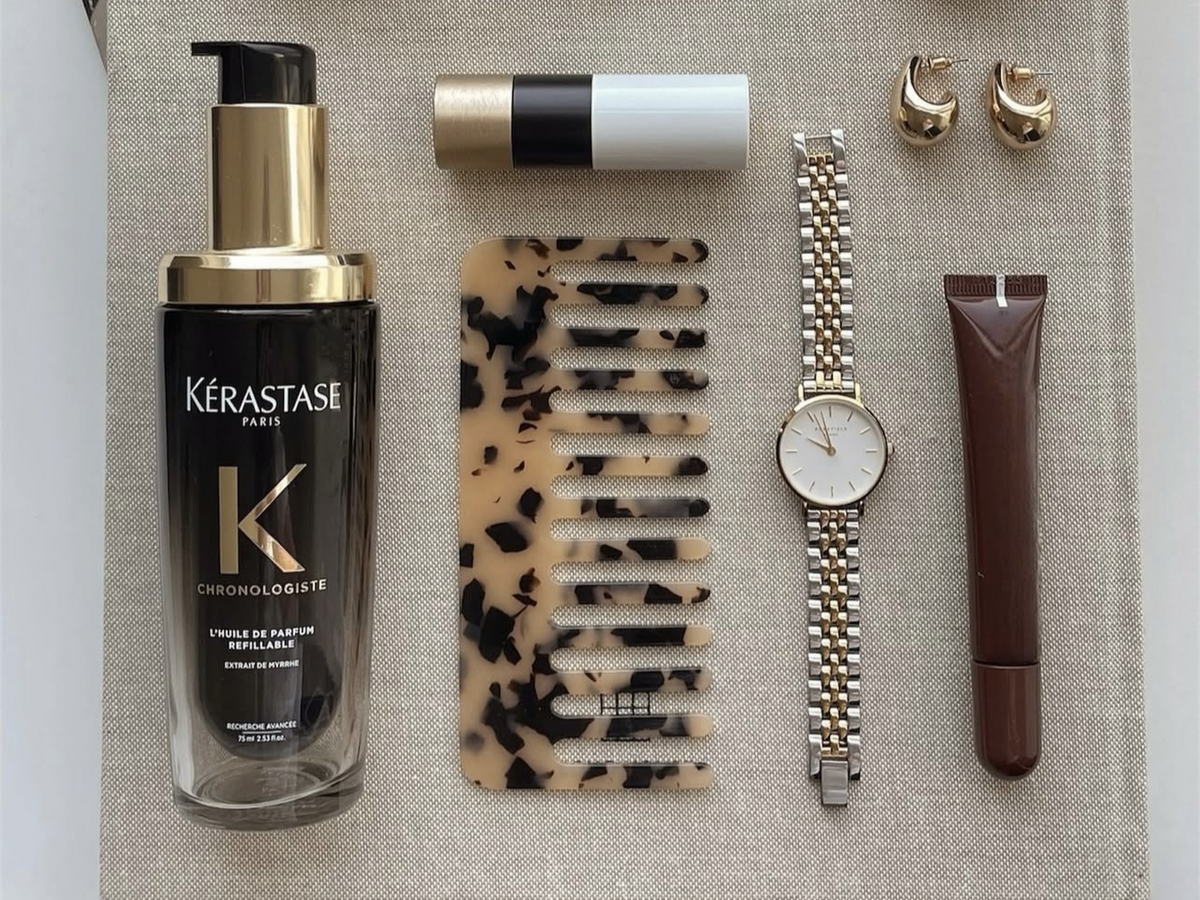 Just a few drops away from nourished, shiny, luxurious smelling hair ❣️