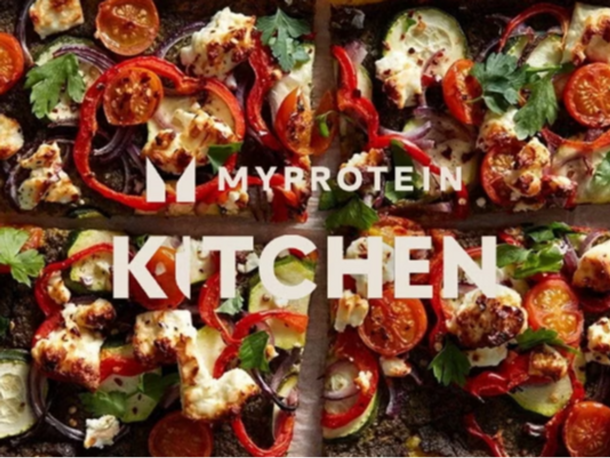 Pastel de verduras al horno con queso feta