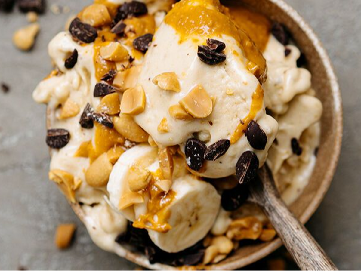 Transition to warmer weather with this frozen recipe!🍦