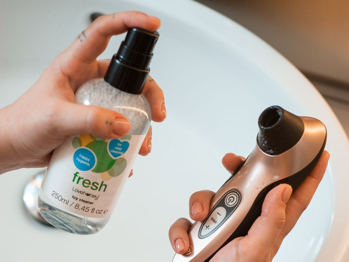 Lovehoney's Official Guide for Lubricants 💦