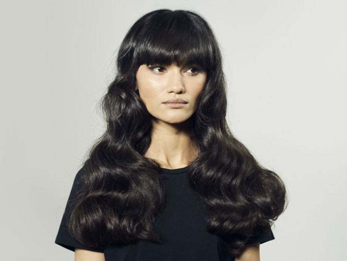 HOLLYWOOD GLOSSY WAVES BY ZOE IRWIN