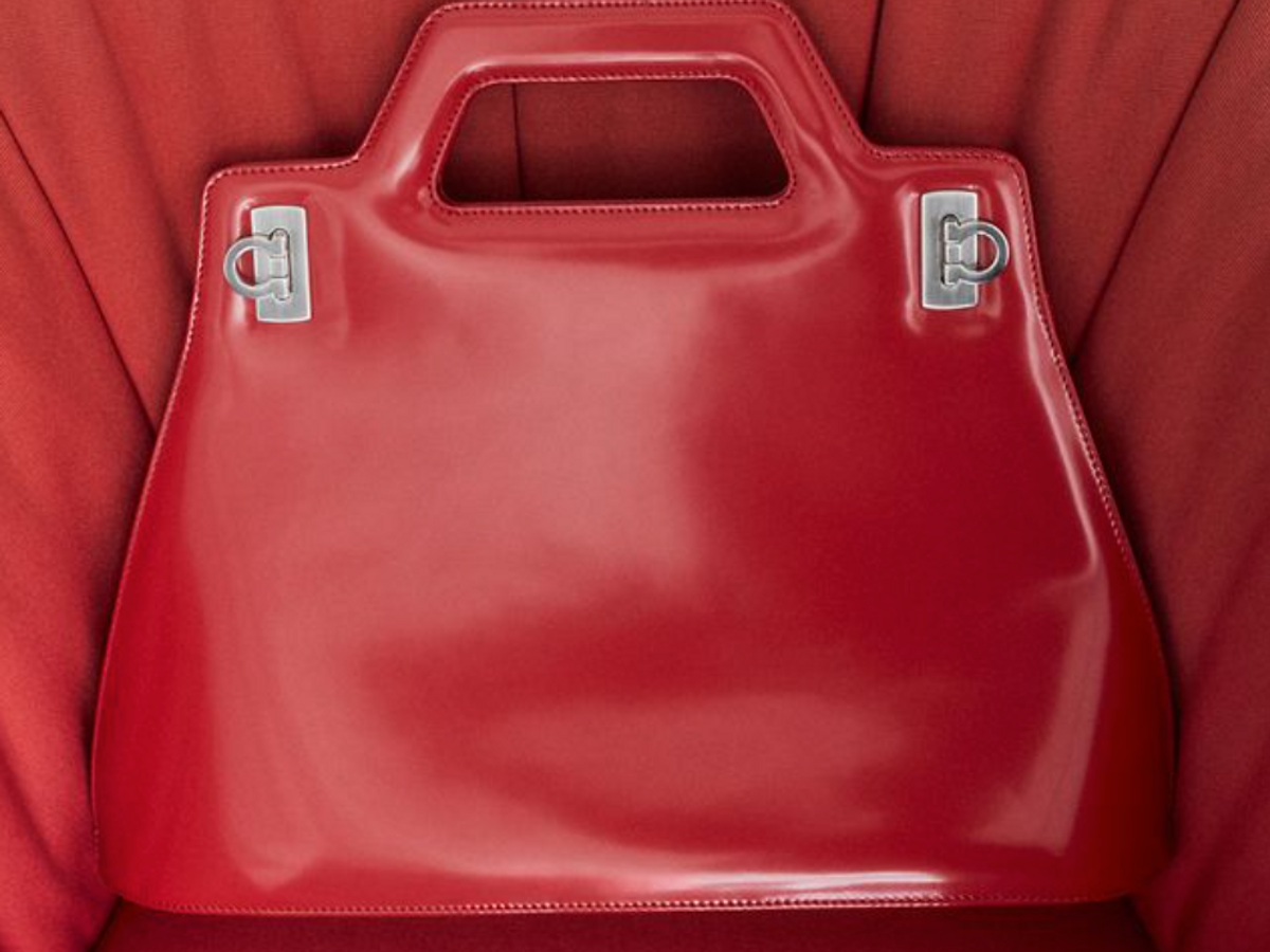 THE BAGS OF THE MOMENT