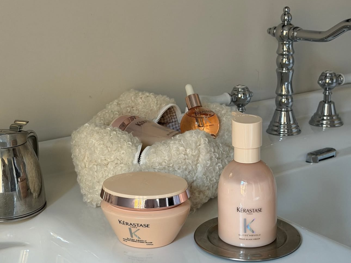The secret to waterproof hair in 98% humidity? It’s in Gloss Absolu✨