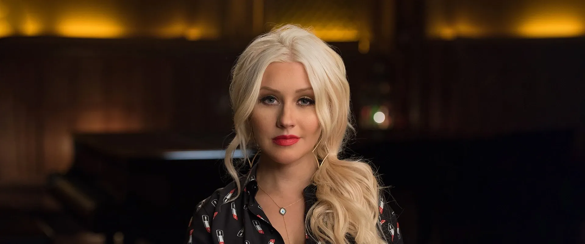 Christina Aguilera Teaches Singing
