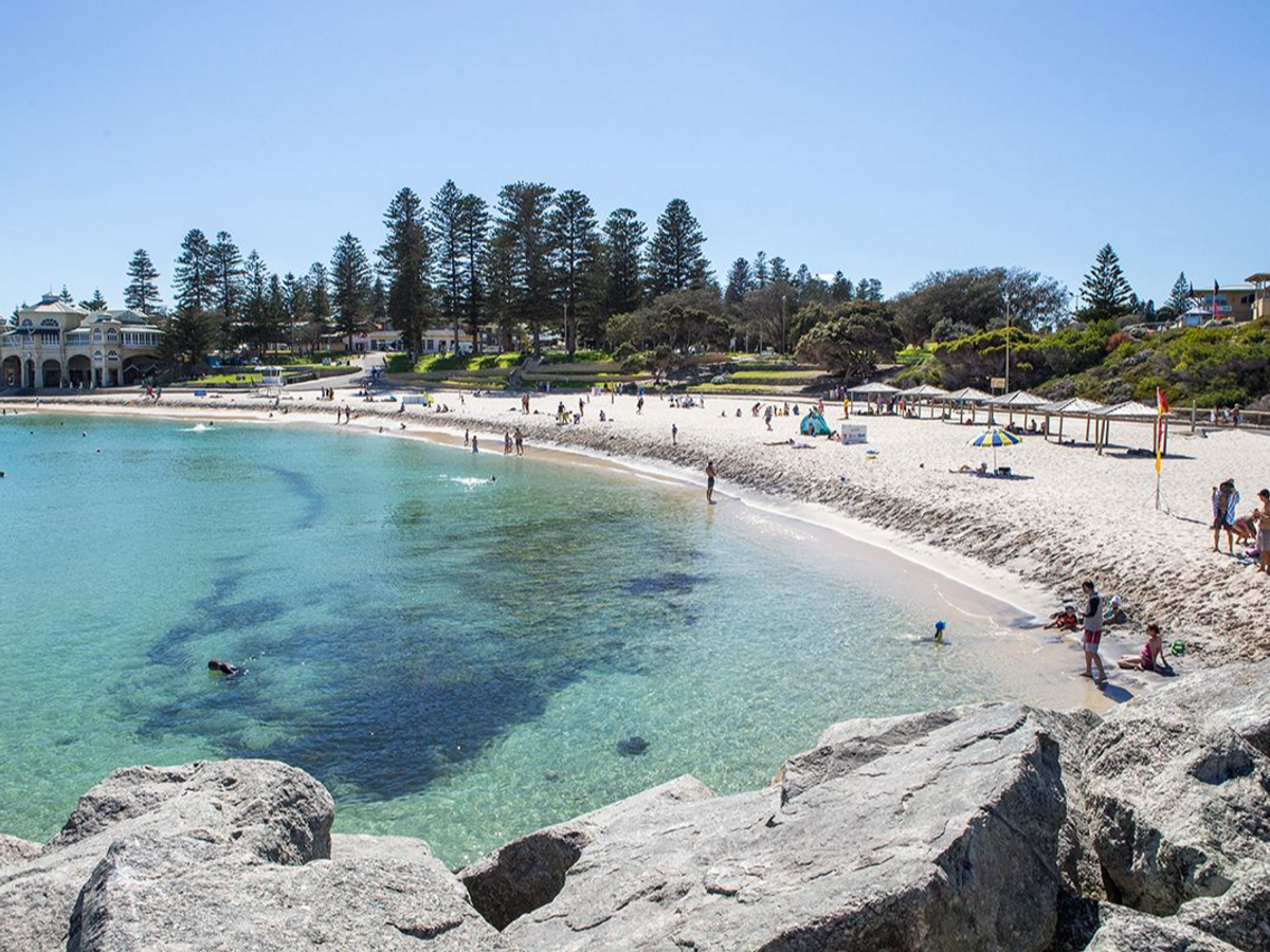 Get 8% cashback with Booking.com