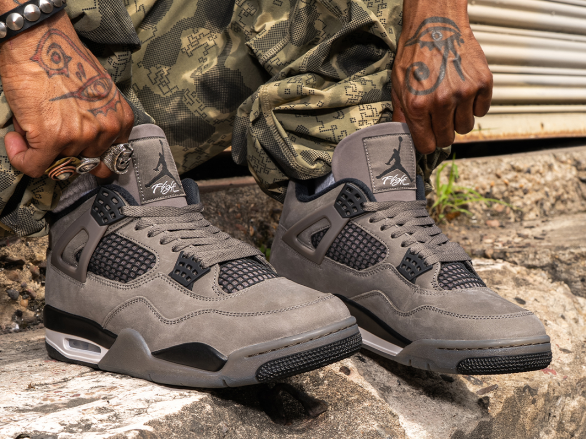 AJ4 CAVE STONE