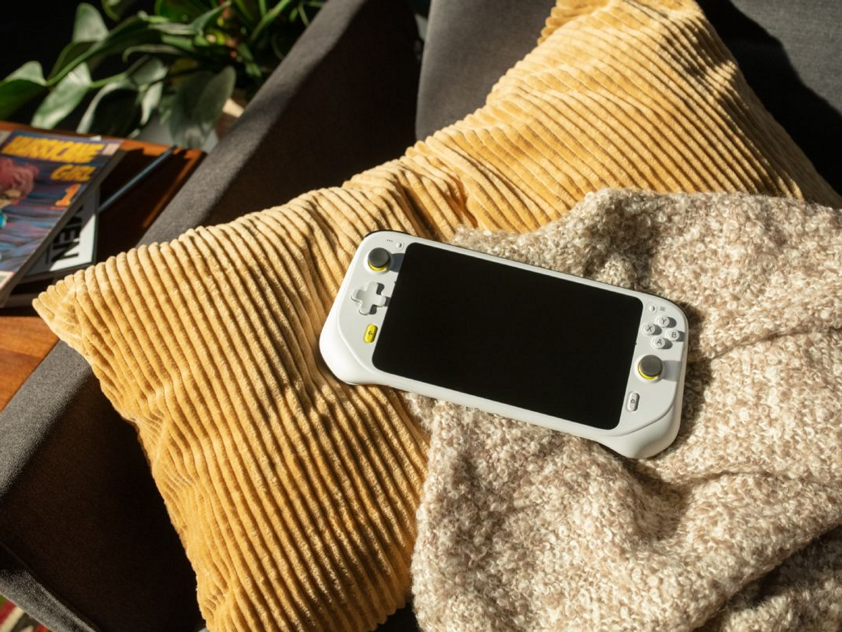 Logitech G Cloud Gaming Handheld