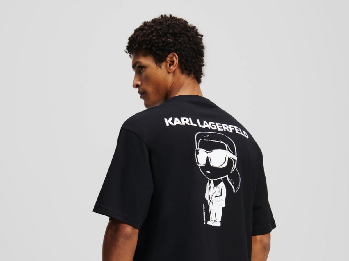 Discover t-shirts by KARL LAGERFELD.