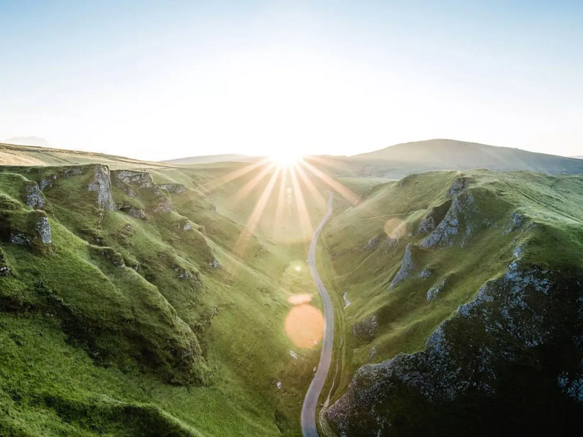 Visiting The Peak District: Great Outdoor Landmarks	