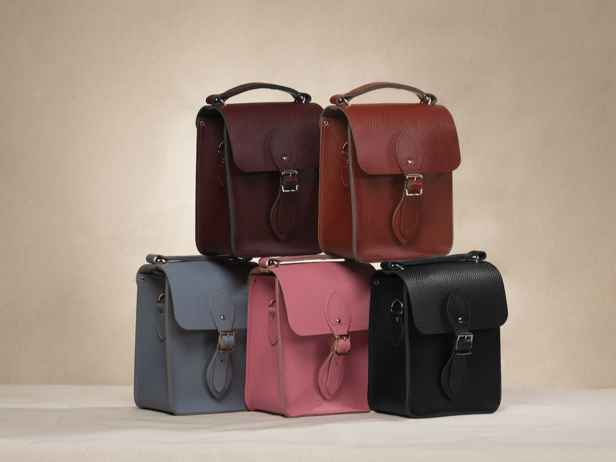 Unidays cheap cambridge satchel