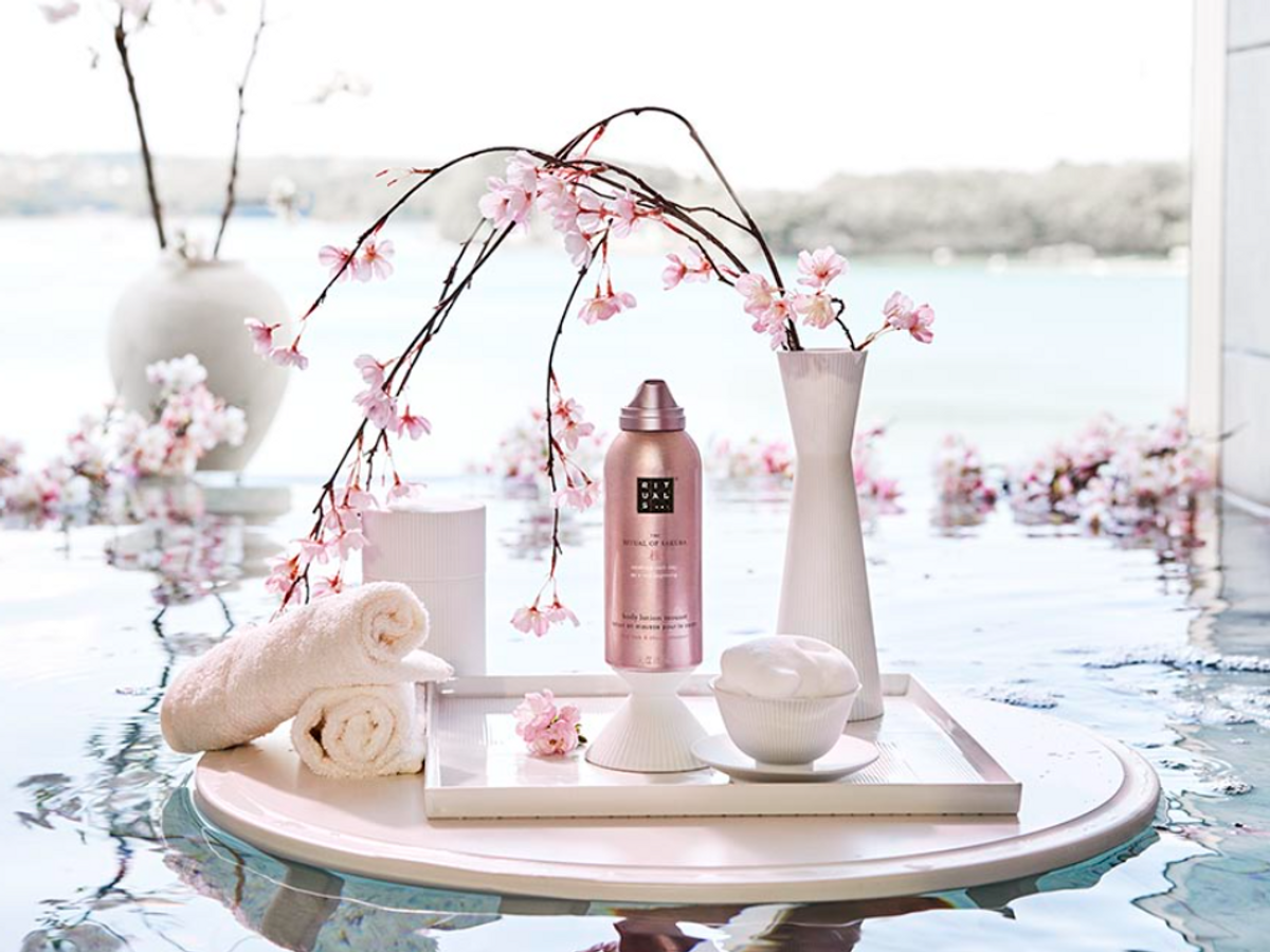 Neue, innovative Sakura Körpermousse