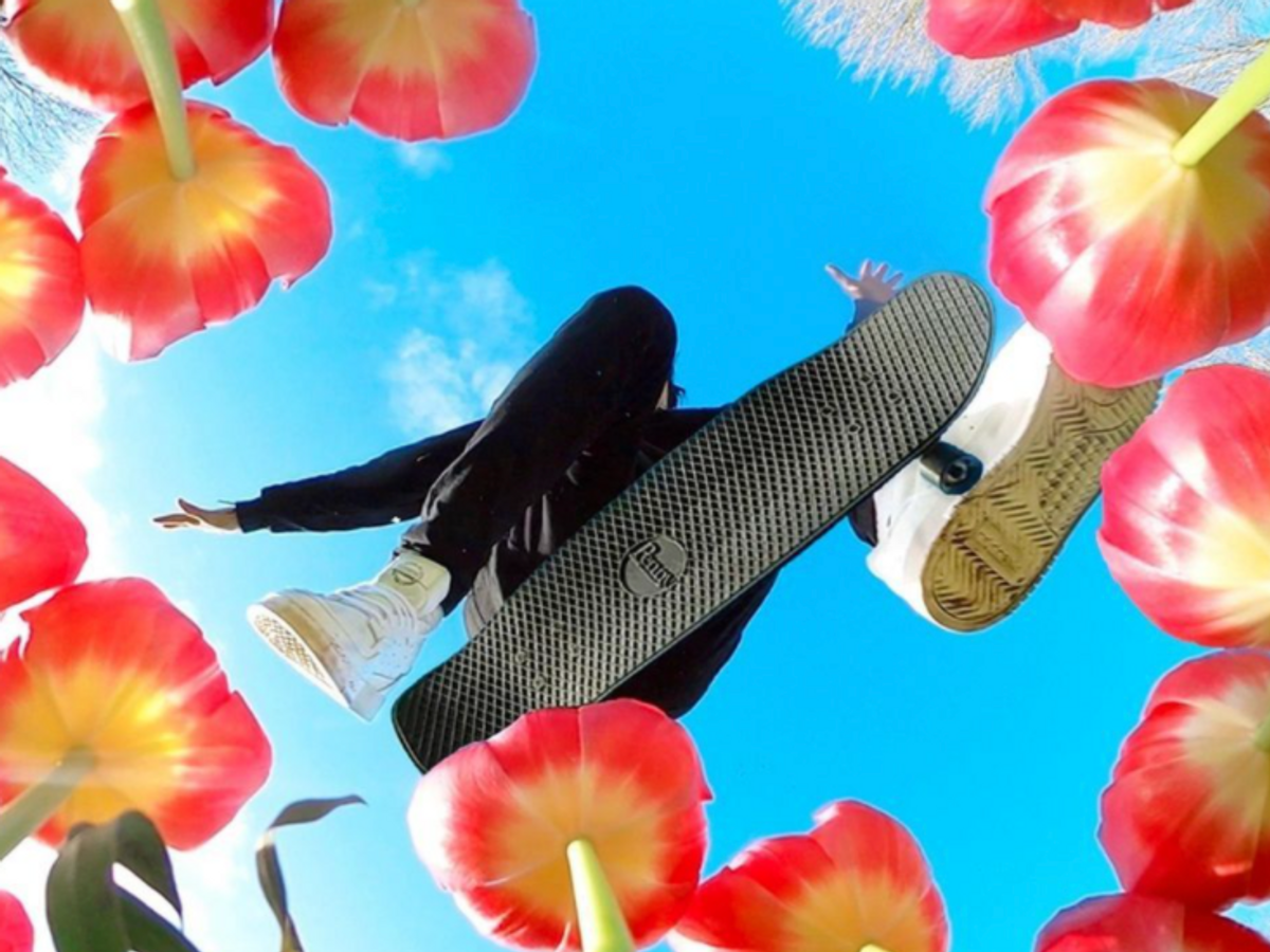 Flower power didn't end in the 70s! 🌺 ☀️ 🛹 @gregfilms