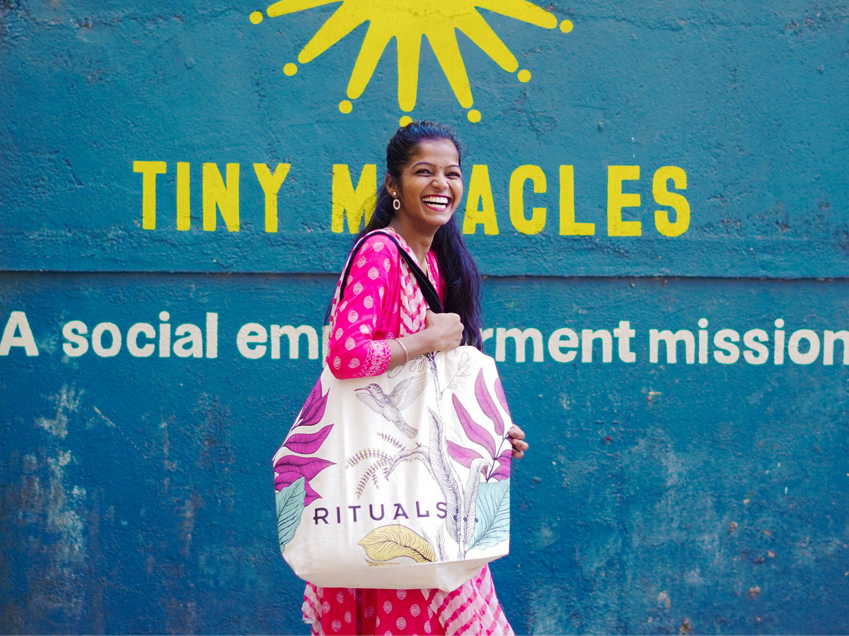 Cómo puedes ayudar a Tiny Miracles, a las mujeres de Bombay y mucho más