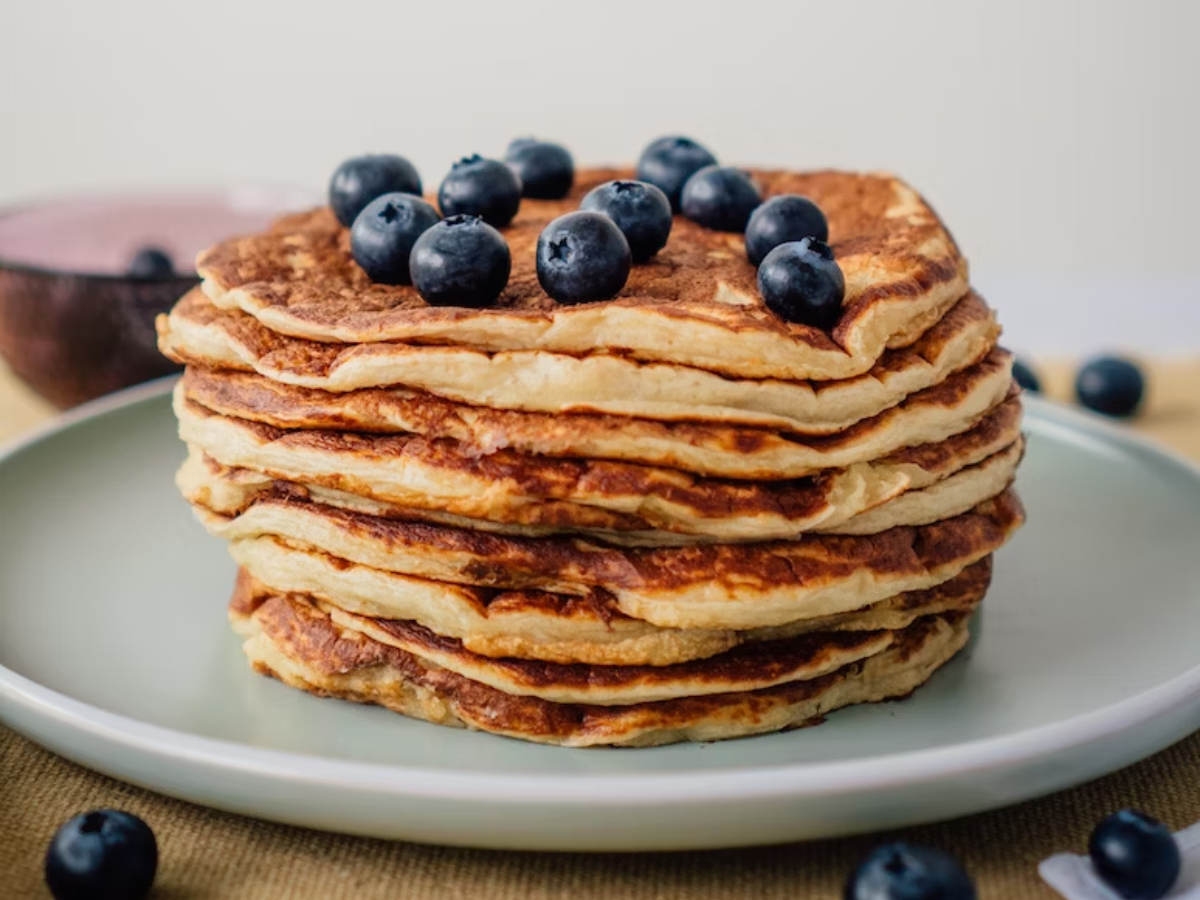 High-Protein Pancake Recipe— Under 500 Calories  & 50g of Protein🥞